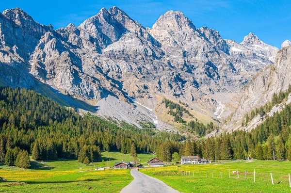 How can a strategically placed full-length mirror in the kitchen aid in self-awareness and diet management?